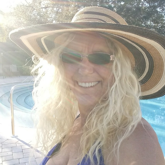 Meet your seller/buyer - Picture 7 of 8